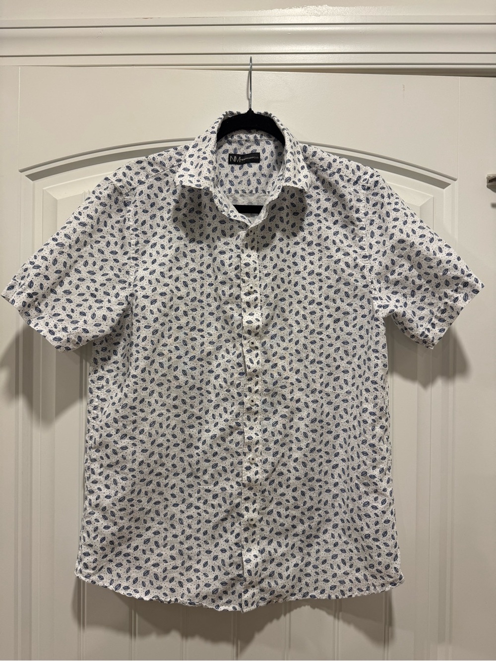 Neiman Marcus button down shirt Size M